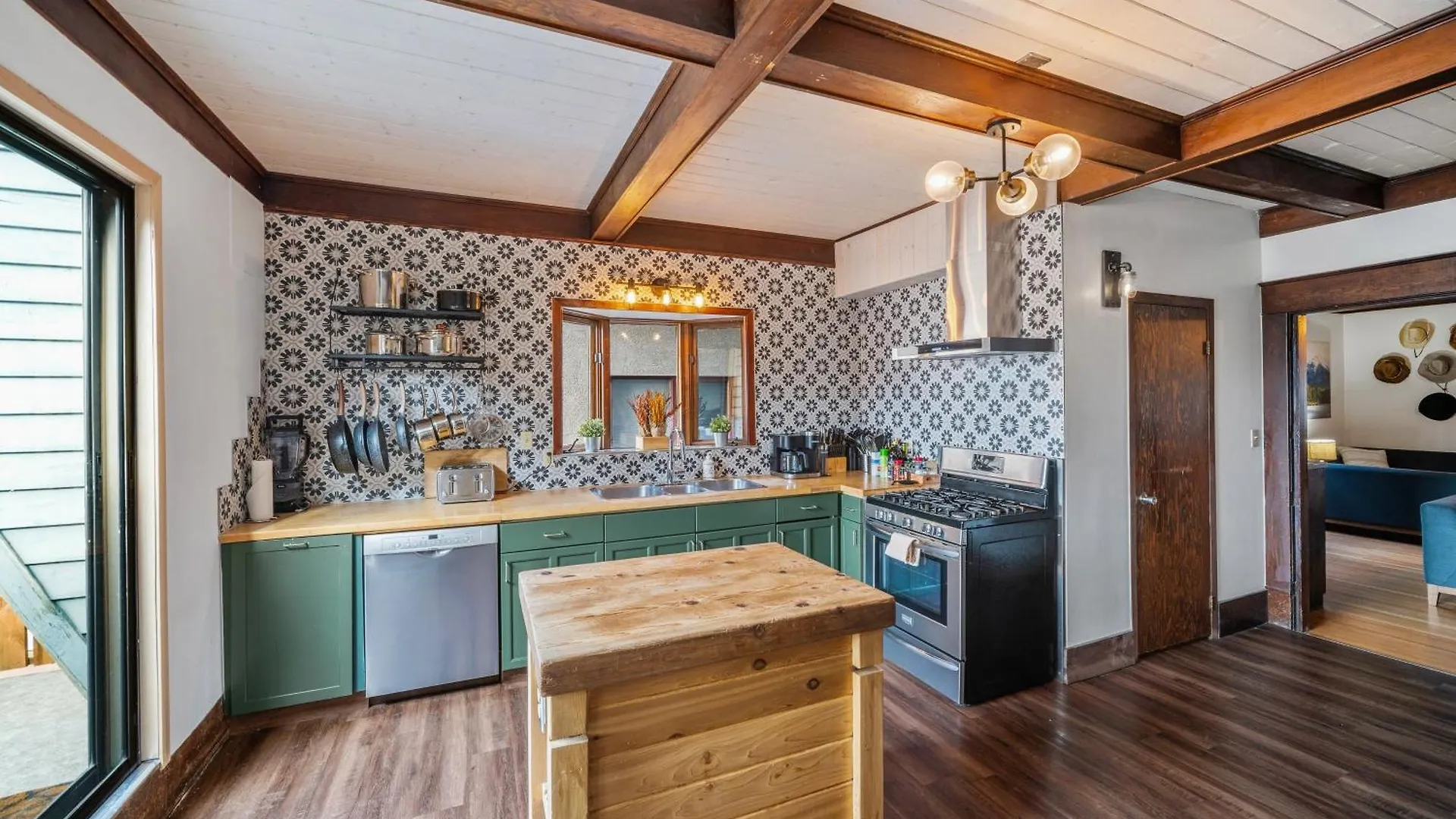 Casa vacanze Villa Mountain View Retreat In The Heart Of Banff - Massive House Sleeps 23